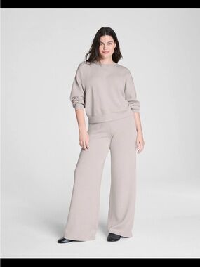 SPANX AirEssentials Wide Leg Pant